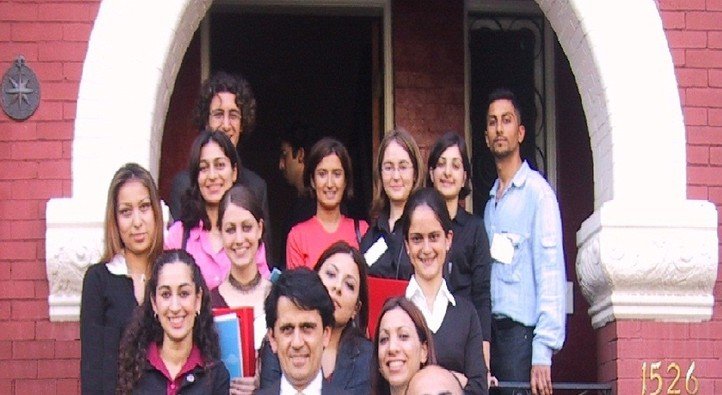 TÜRK ÜNİVERSİTE ÖĞRENCİLERİNİ VE GENÇLERİNİ AMERİKA